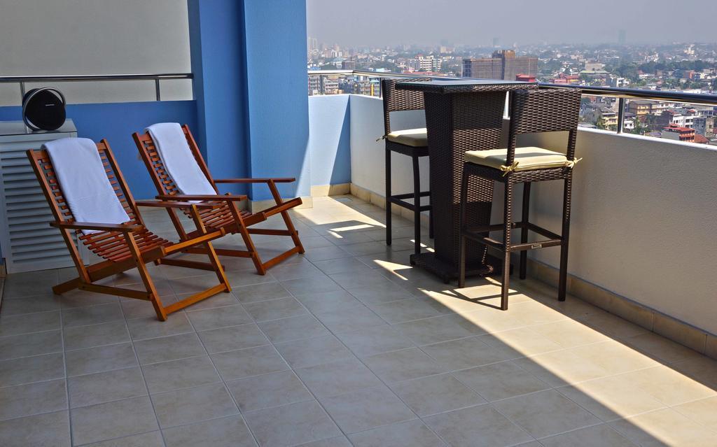 Апартаменти The Penthouse Above Sea Dehiwala-Mount Lavinia Екстер'єр фото