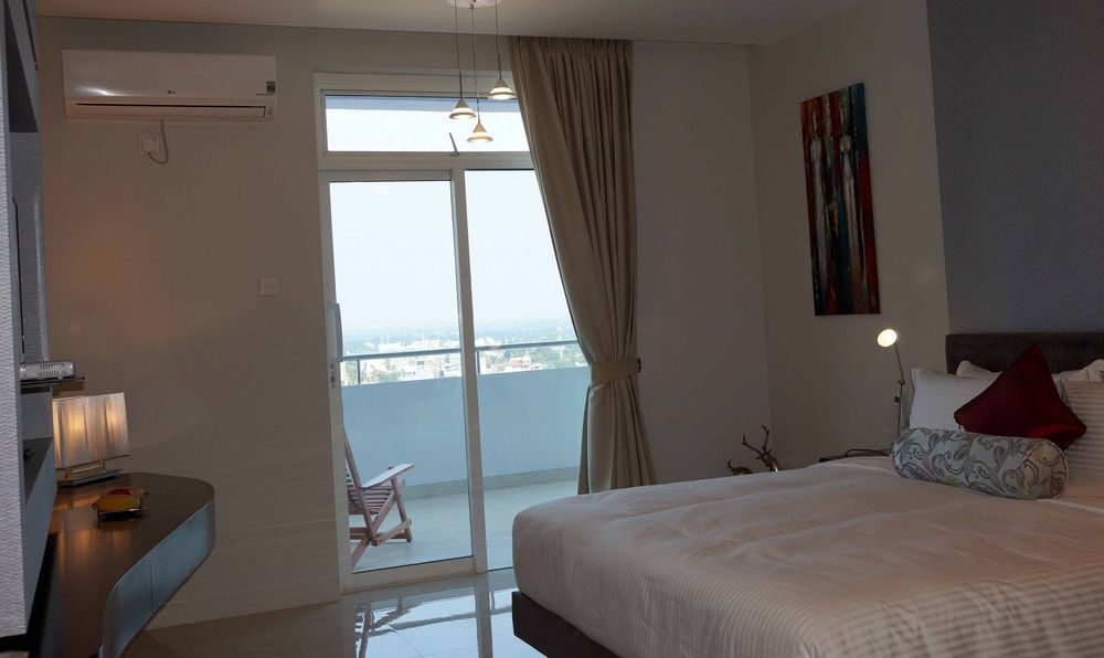 Апартаменти The Penthouse Above Sea Dehiwala-Mount Lavinia Екстер'єр фото