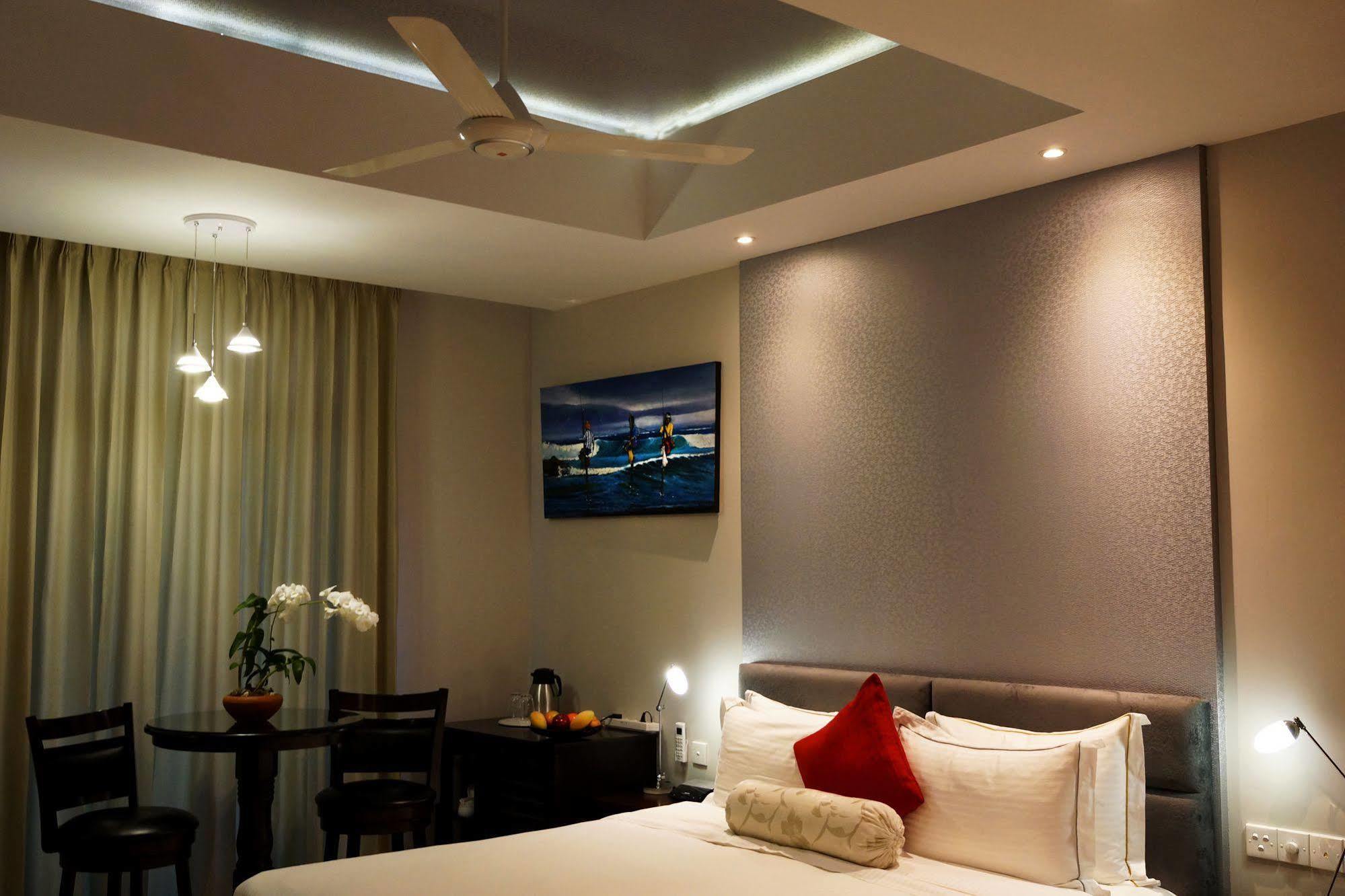 Апартаменти The Penthouse Above Sea Dehiwala-Mount Lavinia Екстер'єр фото