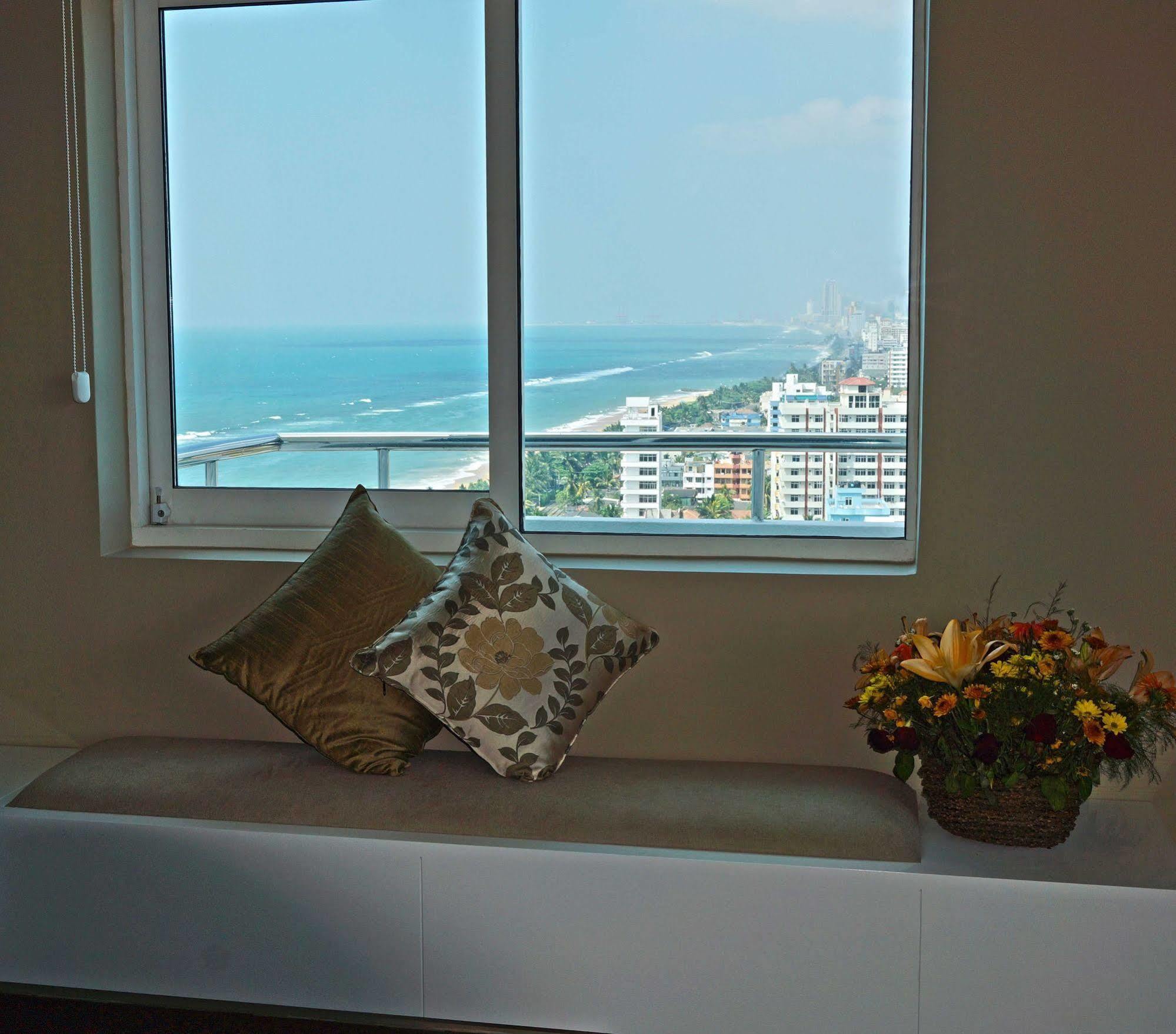 Апартаменти The Penthouse Above Sea Dehiwala-Mount Lavinia Екстер'єр фото